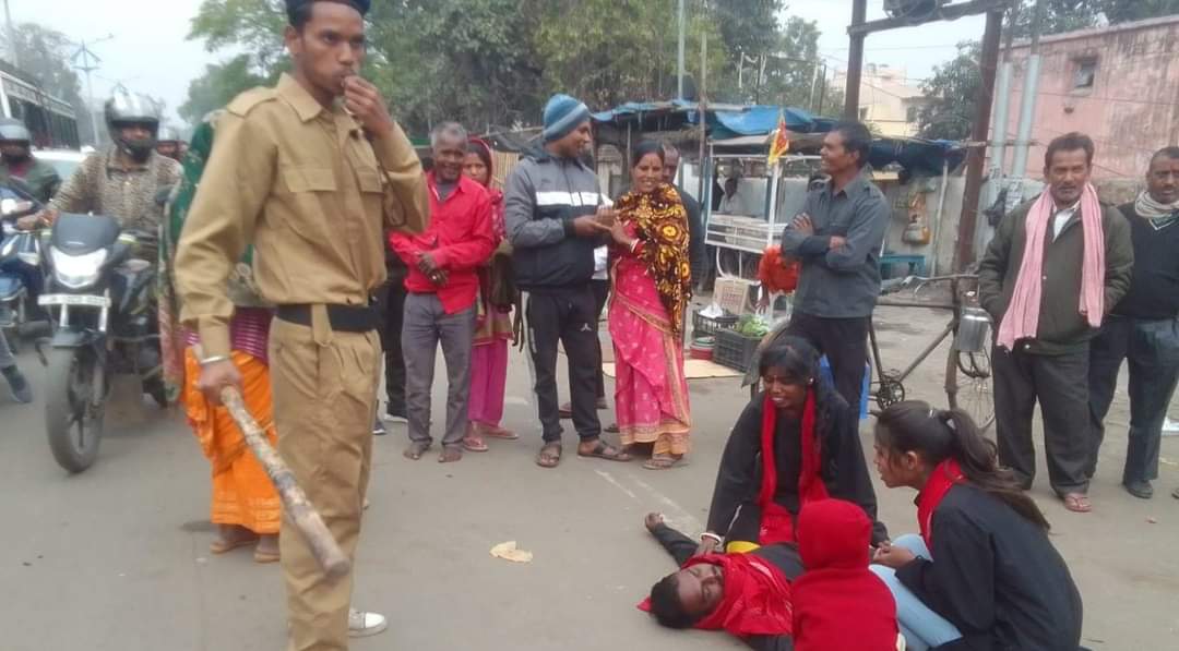 रणधीर वर्मा चौक पर जागरुकता कार्यक्रम आयोजित